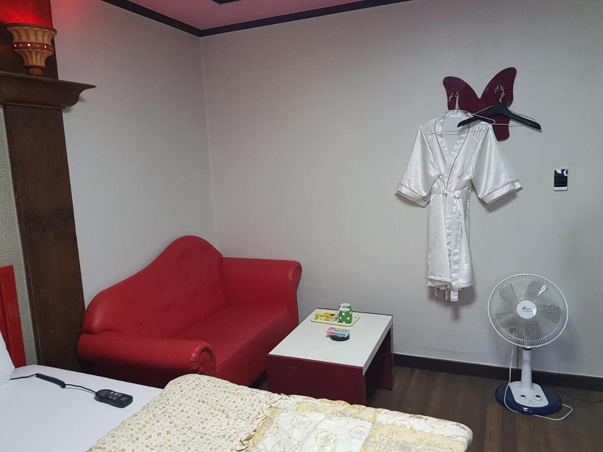 Sky Motel - Housity