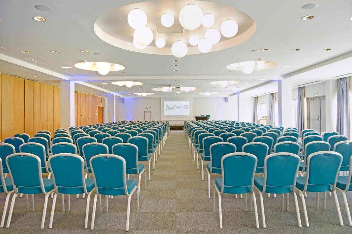 Espace de conférence ou salle de réunion dans l'établissement Radisson Blu Hotel Toulouse Airport