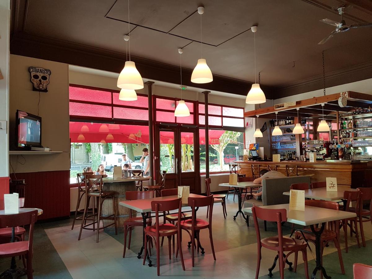 Hotel Café de la Gare - Housity