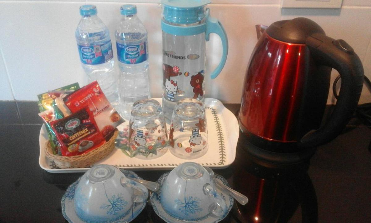 Bright Blue House - Housity