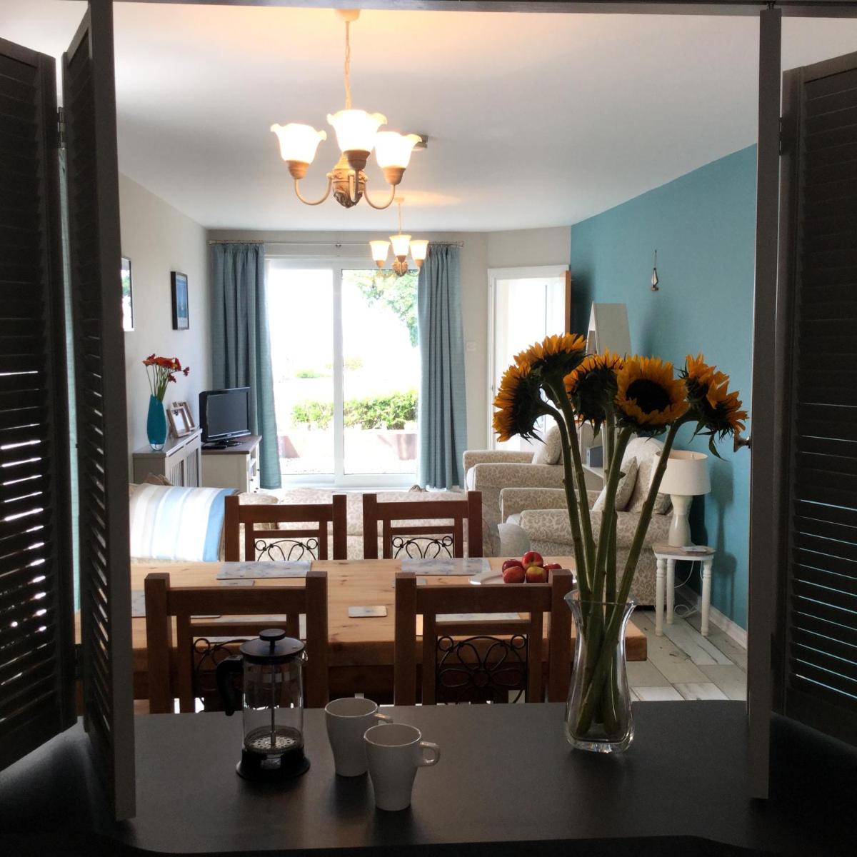 Beachside Apartment - Housity