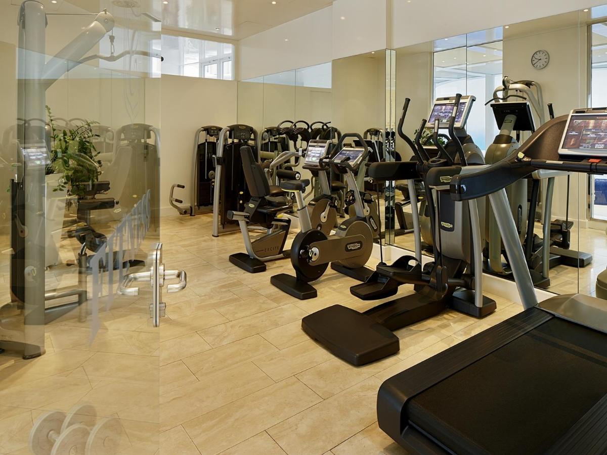 Das Fitnesscenter und/oder die Fitnesseinrichtungen in der Unterkunft Colombi Hotel