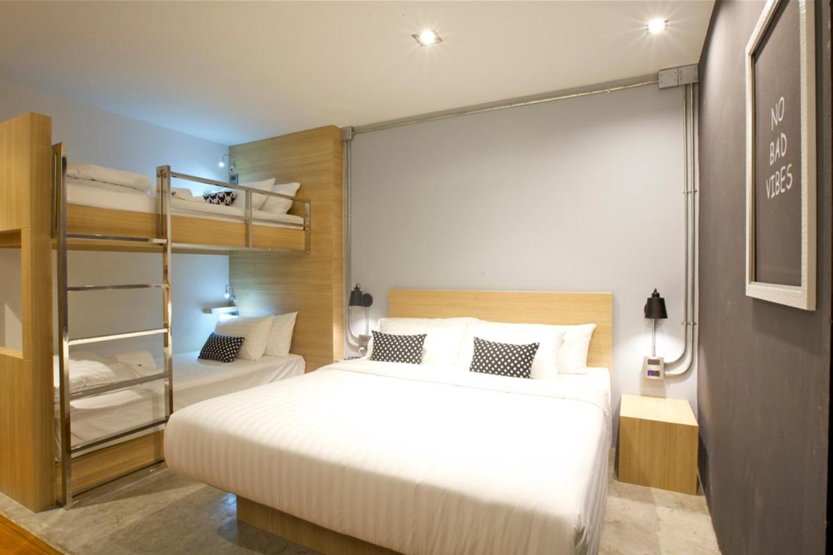 The Plug Hotel - Housity