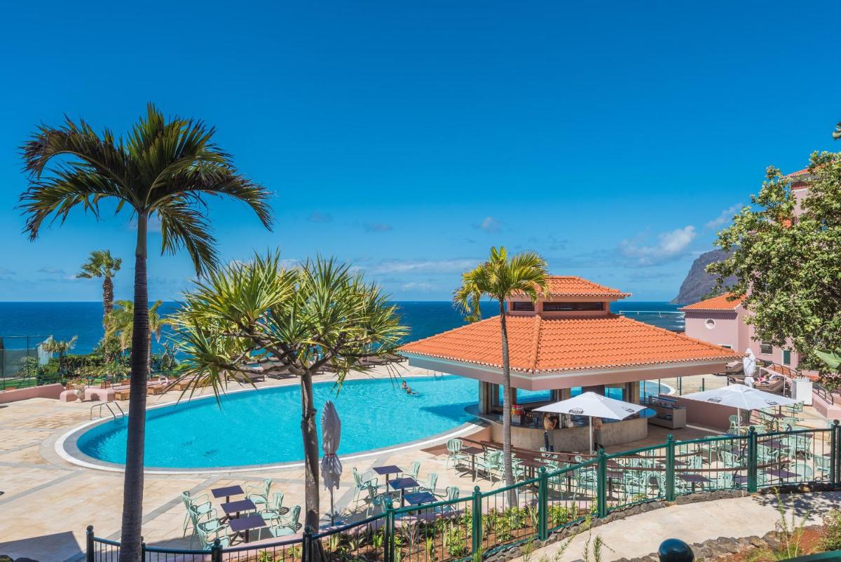 A piscina em ou perto de Pestana Royal All Inclusive Ocean & Spa Resort