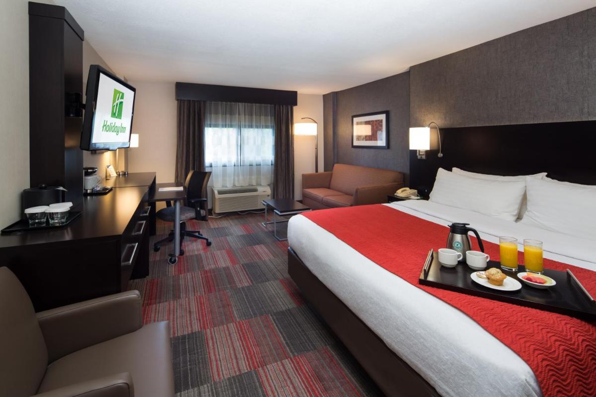 Holiday Inn Milwaukee Riverfront, an IHG Hotel - Housity