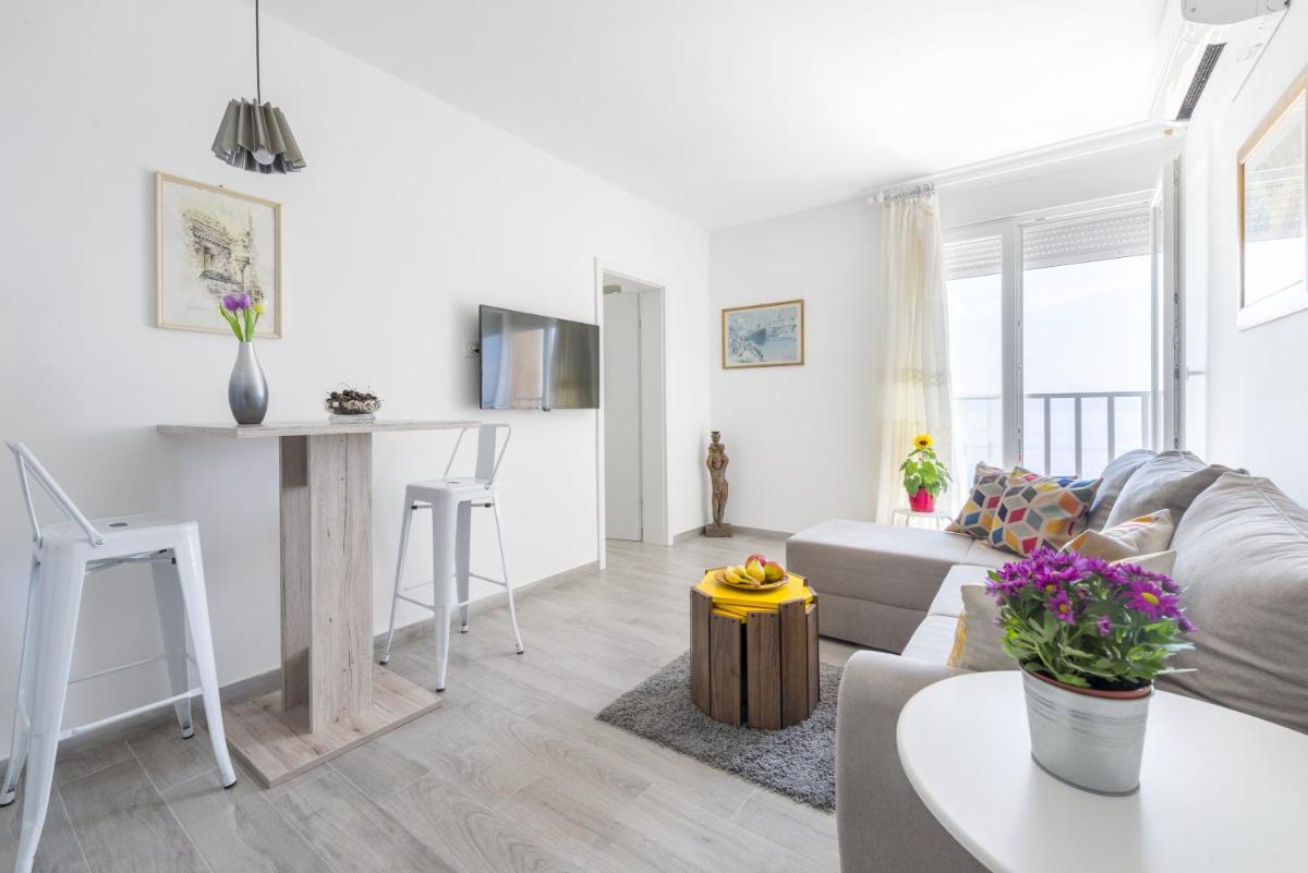 FM Apartments - Housity