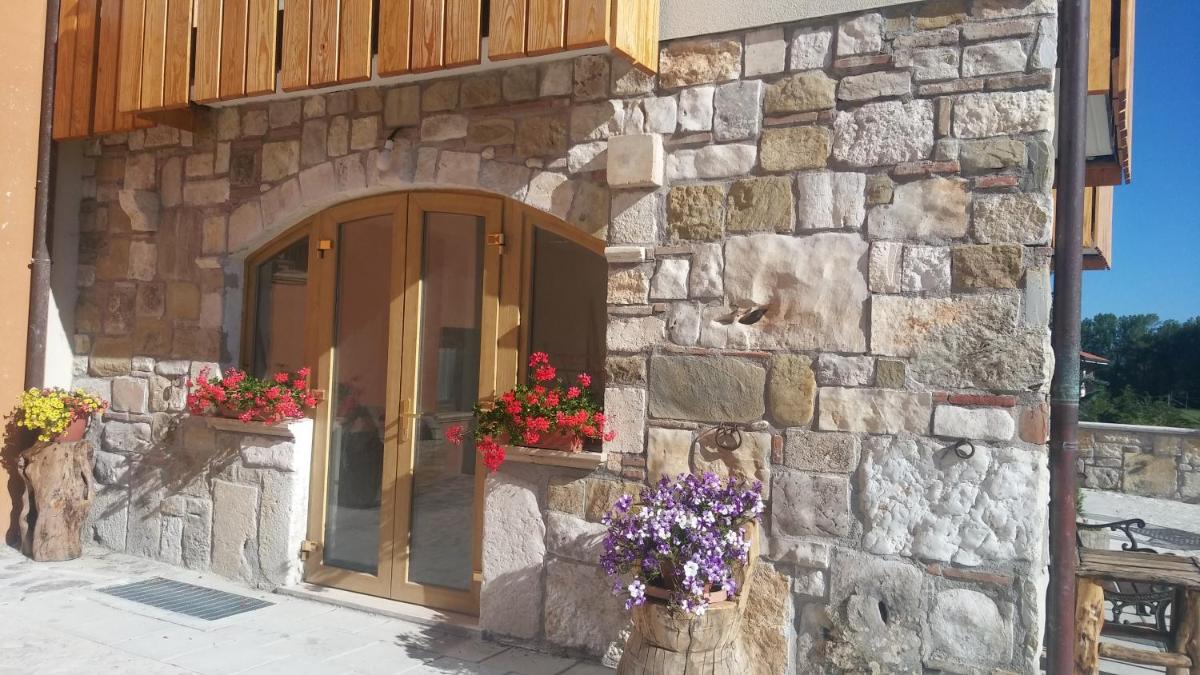 Hotel Altopiano Delle Rocche - Housity