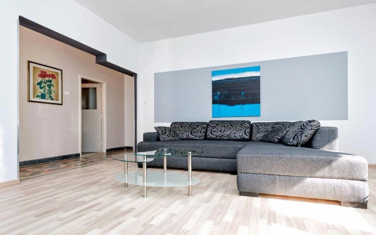 Apartment Maja - Housity