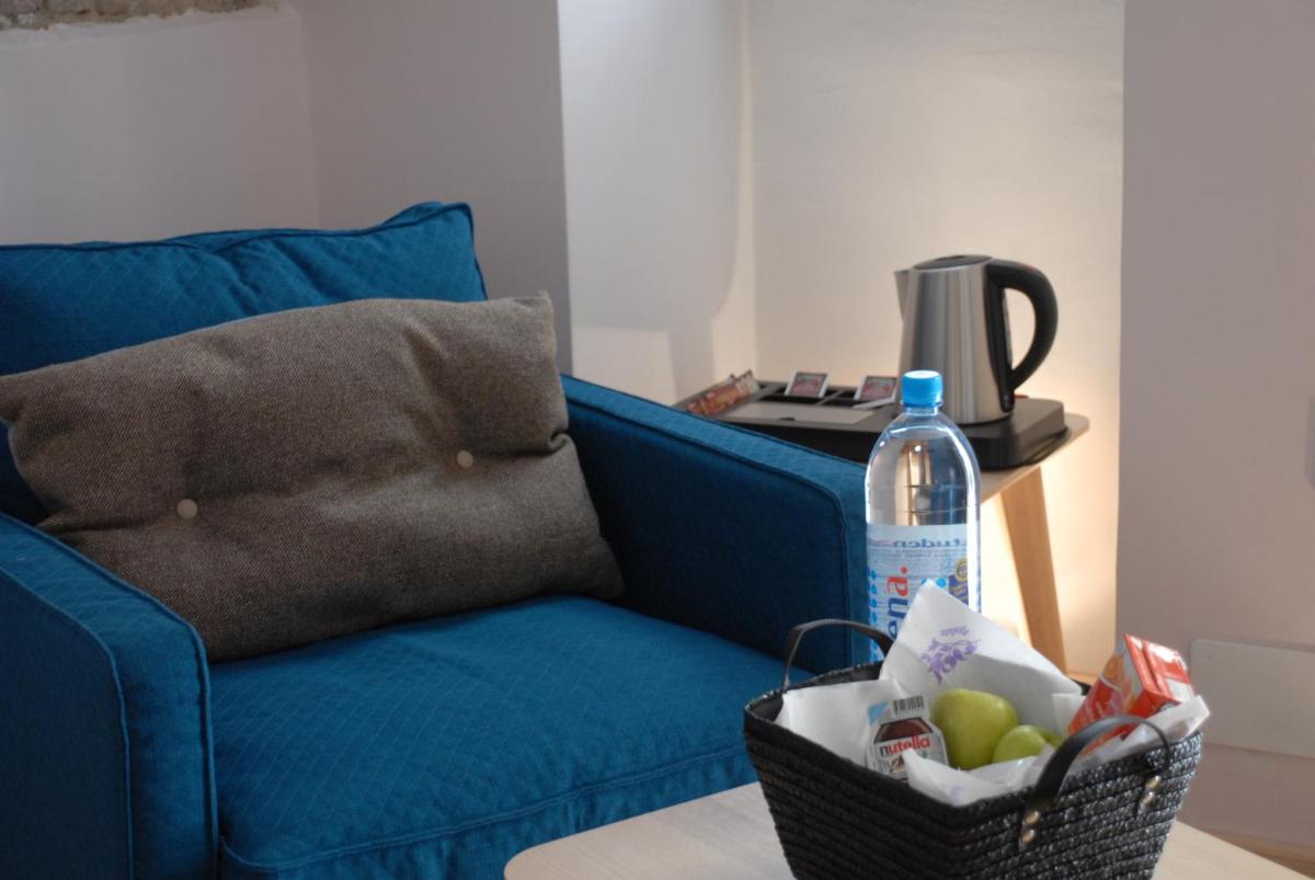 Old Town Inn - Housity