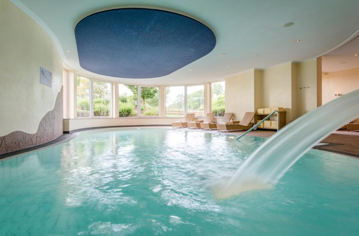Landhotel Heimathenhof - Housity