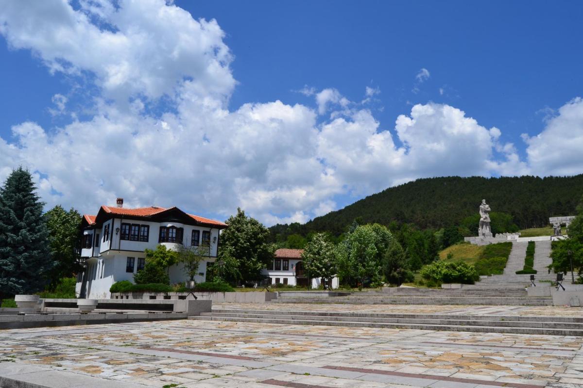 Georgievi Guest House - Housity