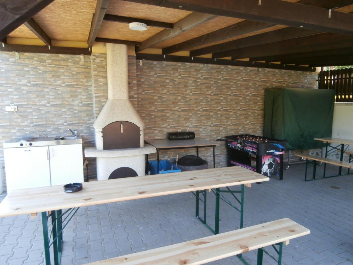 Vila Jaro - Housity
