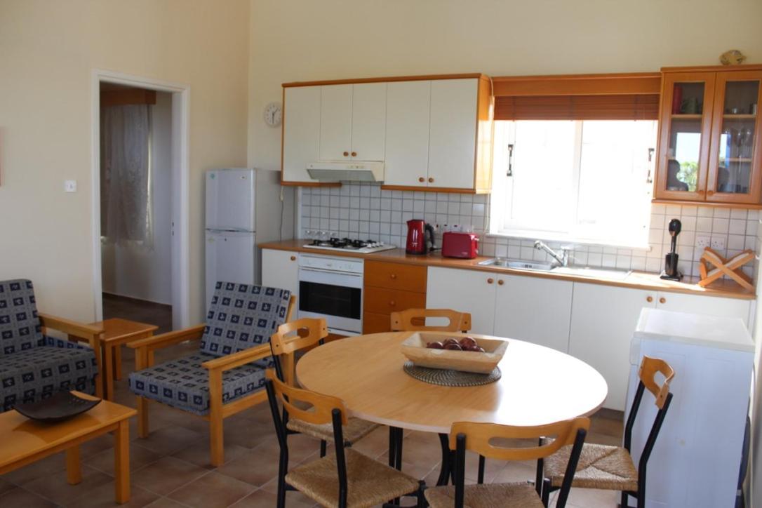 Zenovia Garden House - Housity
