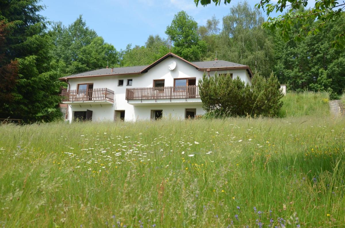 Homestay Krásný - Housity