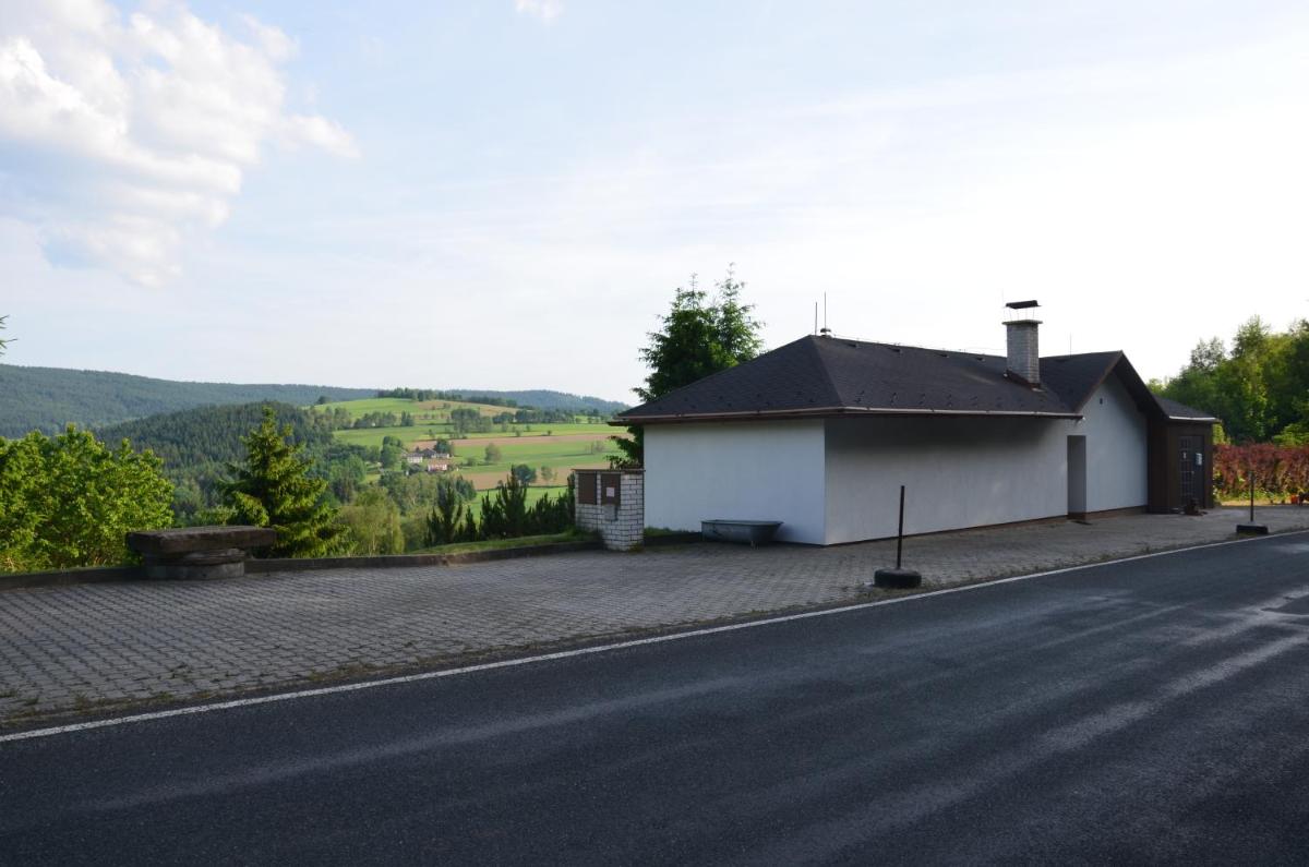 Homestay Krásný - Housity