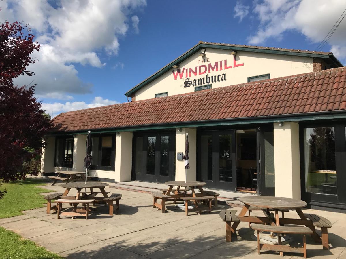 The Windmill Hotel - Housity