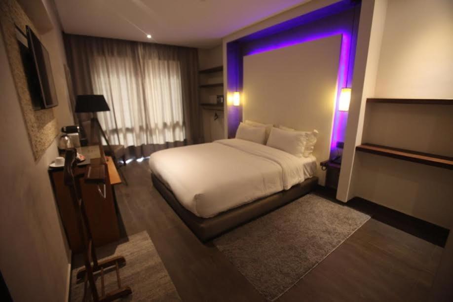 The Seven Hotel - Housity