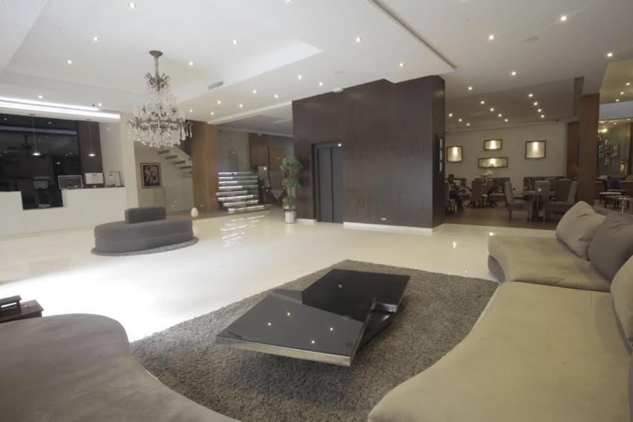 The Seven Hotel - Housity