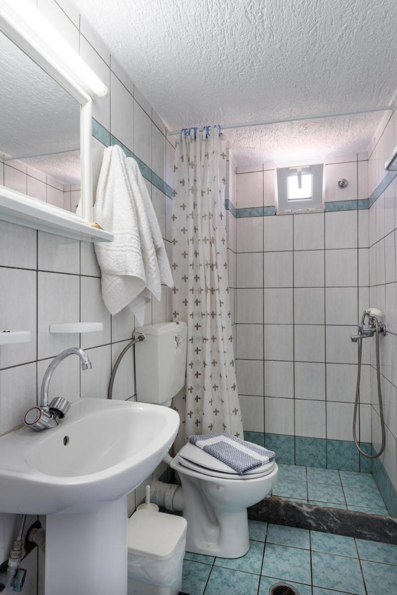 Argyro Rent Rooms - Housity