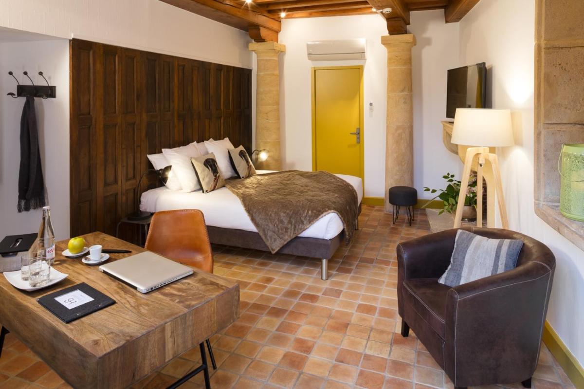 Contact Hôtels Le Savigny & Spa - Housity