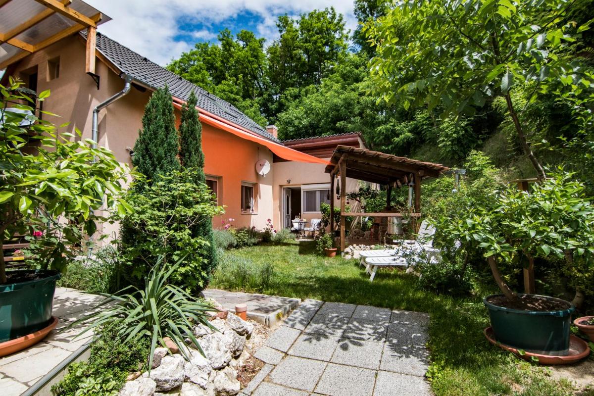Vági Apartment - Housity