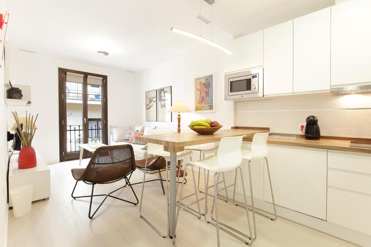 HI ROOM - Smart Apartments - AC - Housity