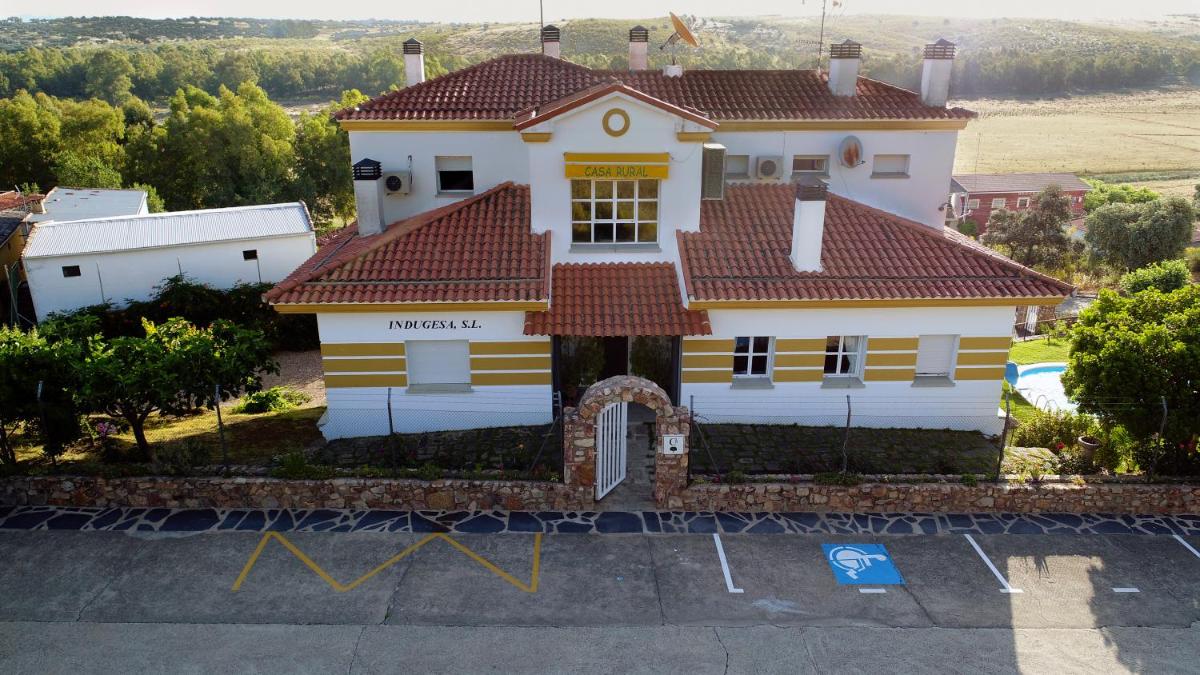 Casa Rural Casa Valdecaballeros - Housity