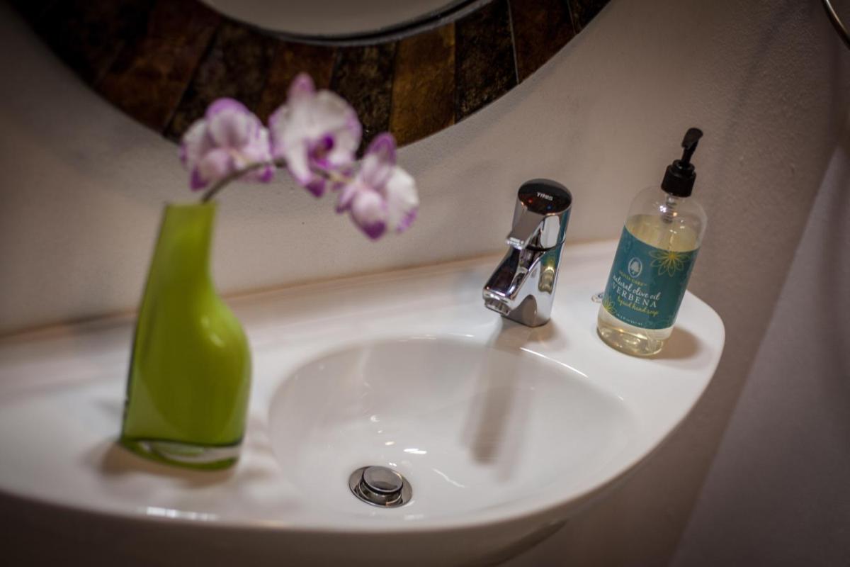 Suitetrails - Casa Sol Bed and Breakfast