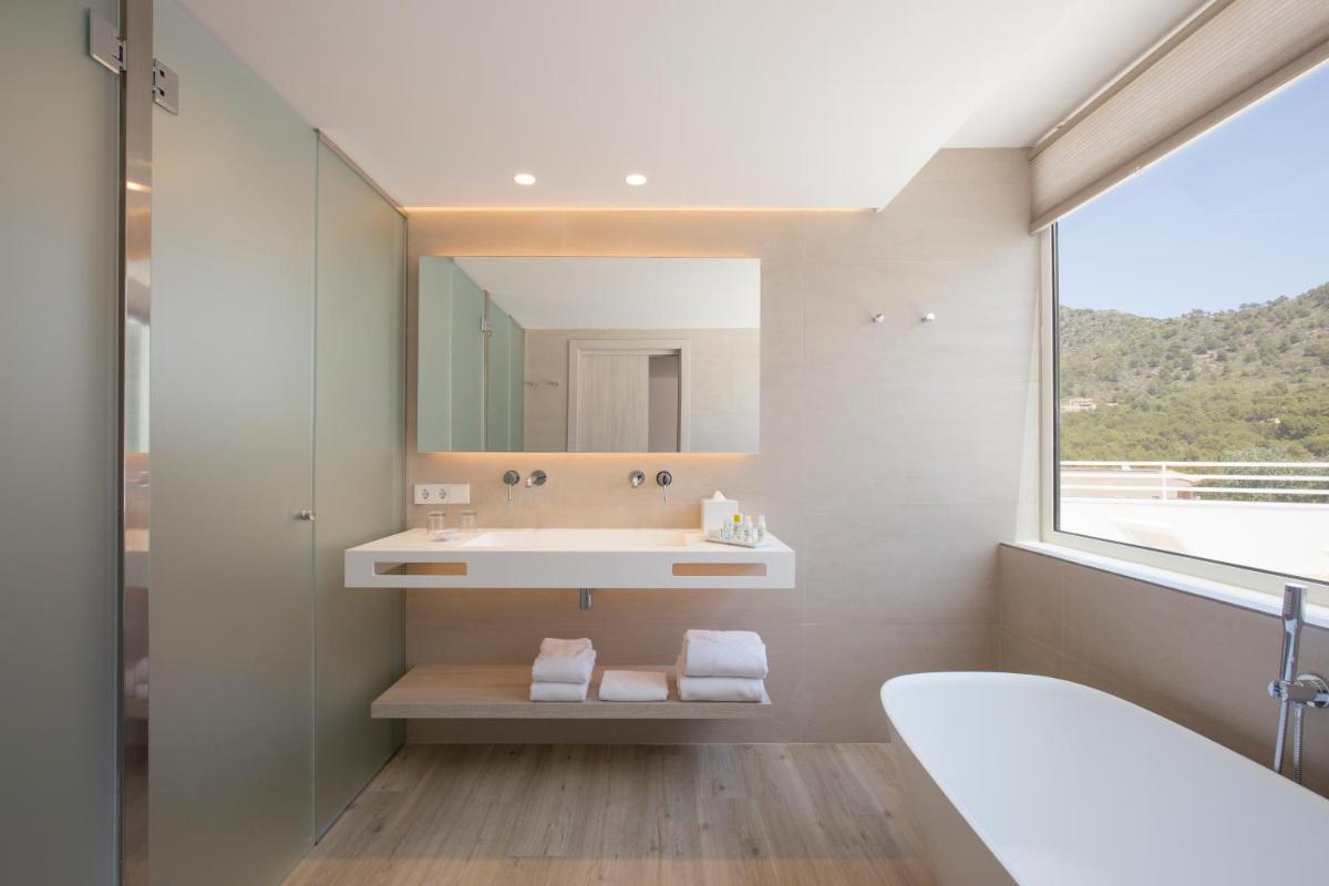 Un baño de Canyamel Park Hotel & Spa - 4* Sup - Adults only (+16)
