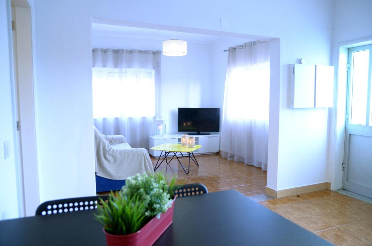 Porto Smart Apartments- airport - Housity