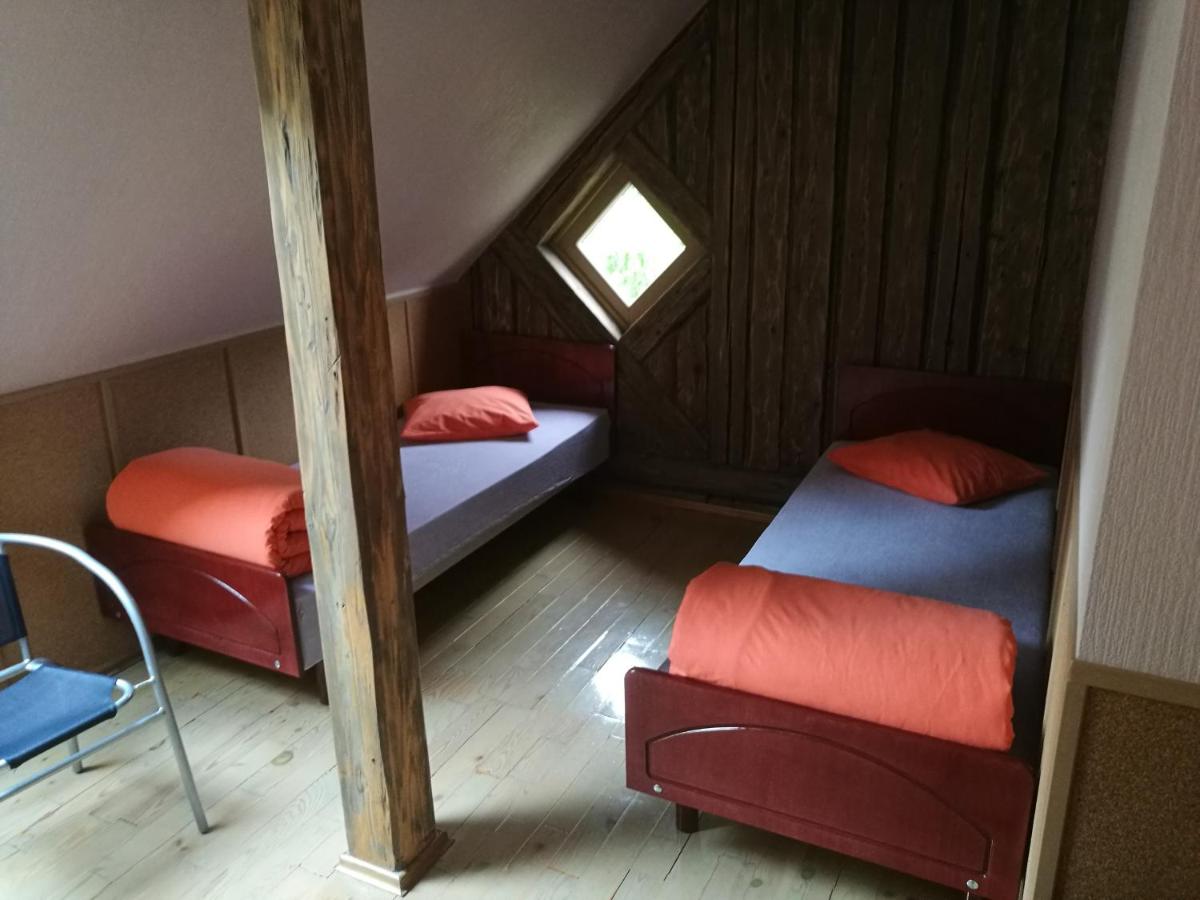 Bebru pirts - Housity