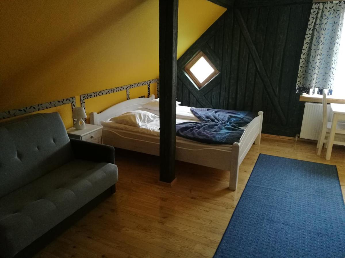Bebru pirts - Housity