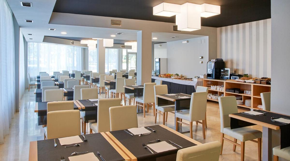 Hotel Can Pamplona - Housity