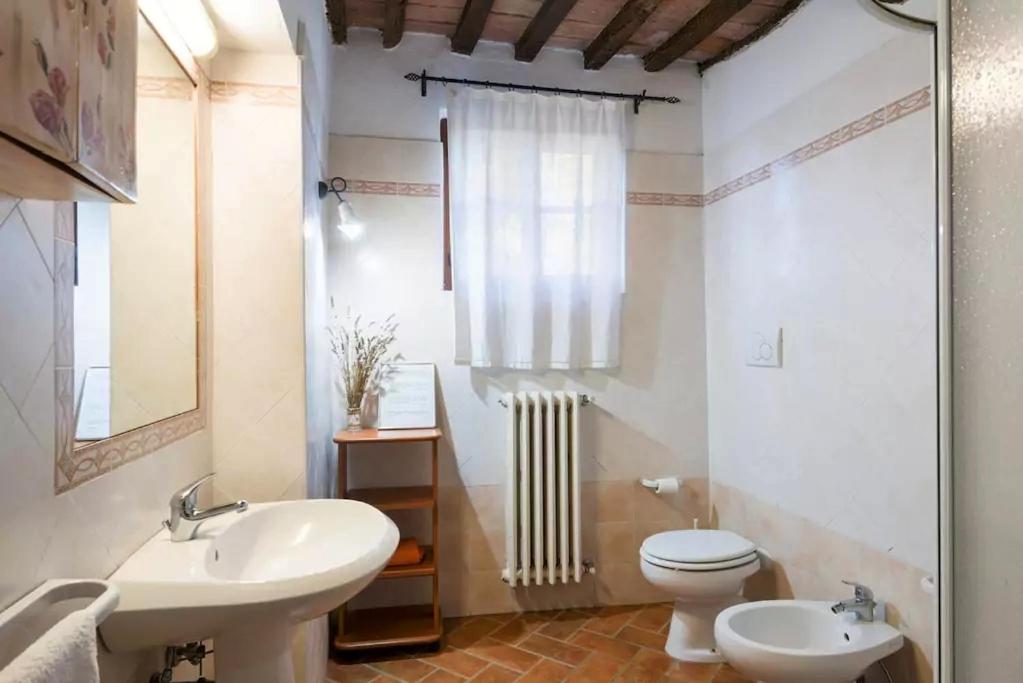 Agriturismo Podere Caggiolo - Swimming Pool & Air Conditioning - Housity