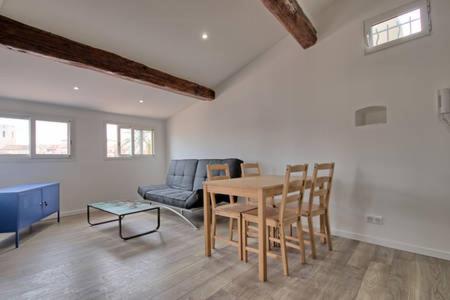 402-Appartement rue James Close - Hizvo