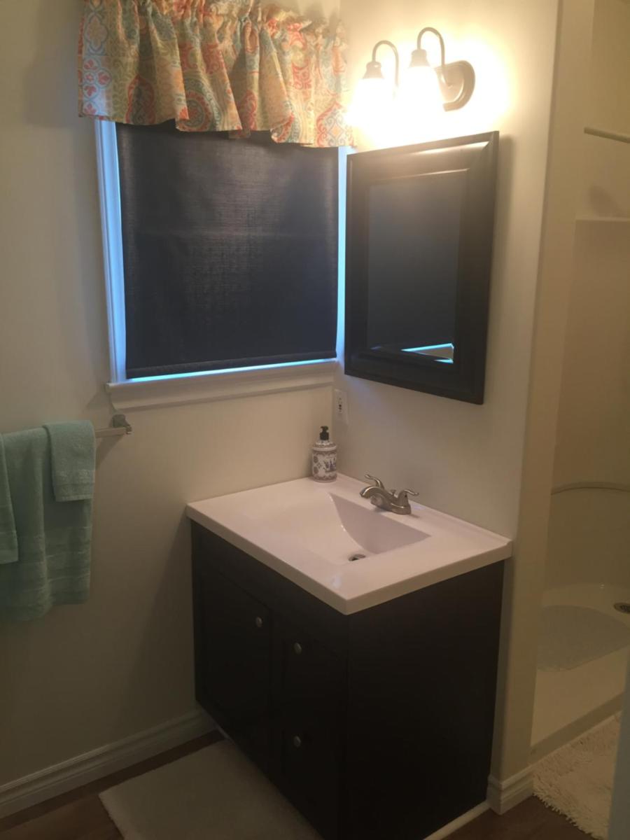 Gillies by the Sea Apartment and Suite - Housity