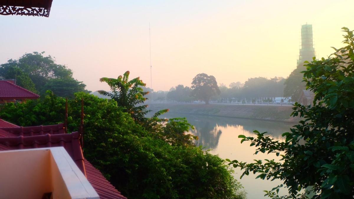 Loy Manee House - Housity
