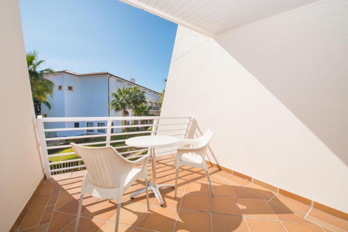 Un balcón o terraza de Iberostar Waves Royal Andalus