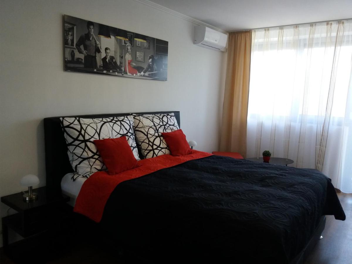 Jelka Apartment Siófok - Housity