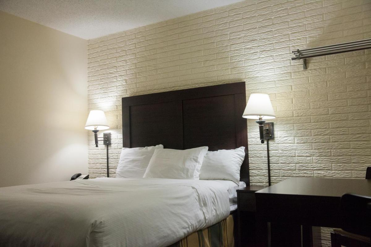 Inns of Virginia Arlington - Housity