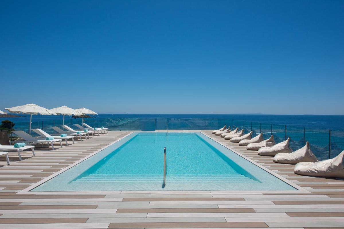 Piscina en o cerca de Iberostar Selection Santa Eulalia Adults-Only Ibiza