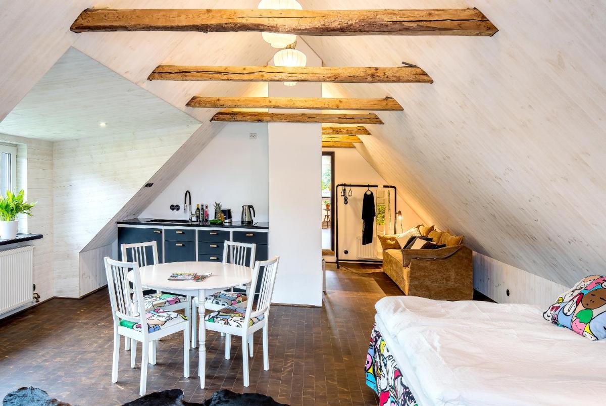 Studio på loftet i Sankt Olof - Housity