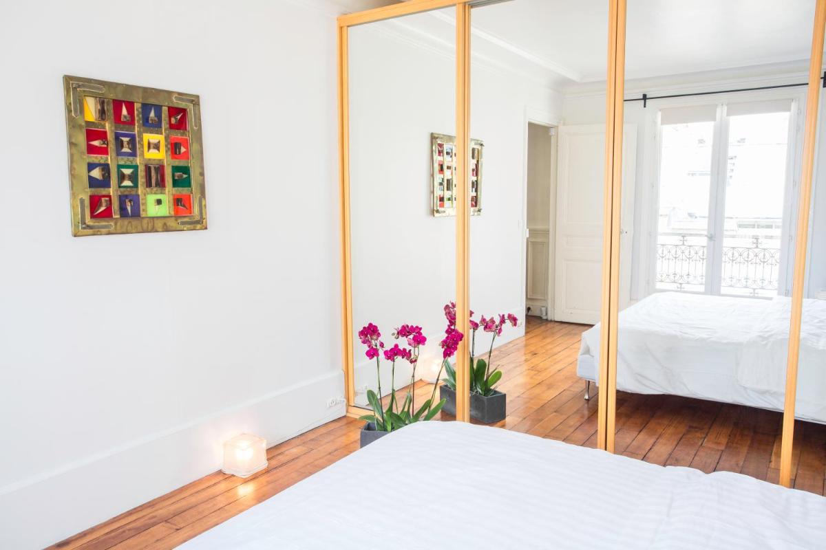 Luxury Apartment in Paris Center - Louvre Museum - Housity