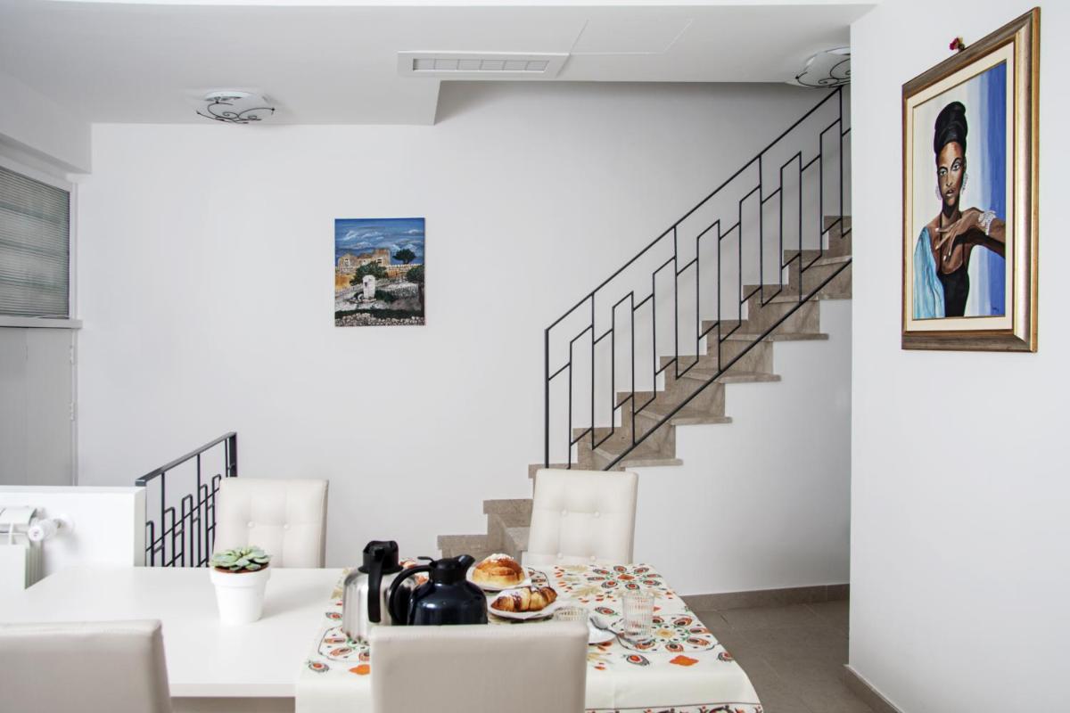 BFRAME Cornice Barocca - Hizvo