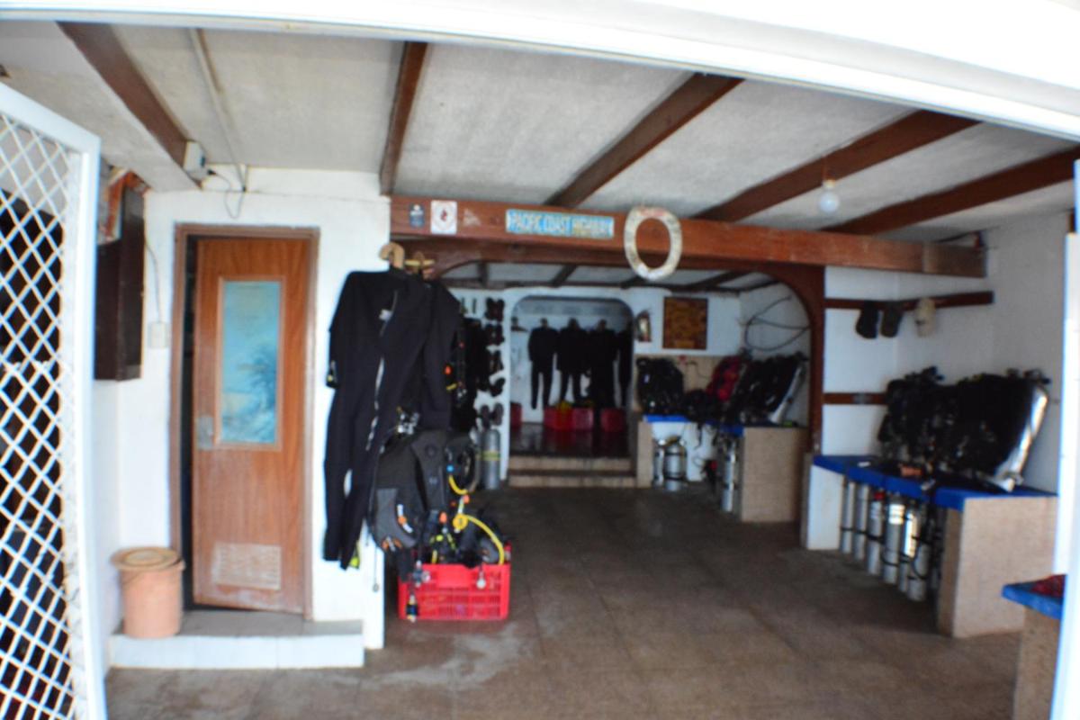 Captngreggs Dive Resort - Housity