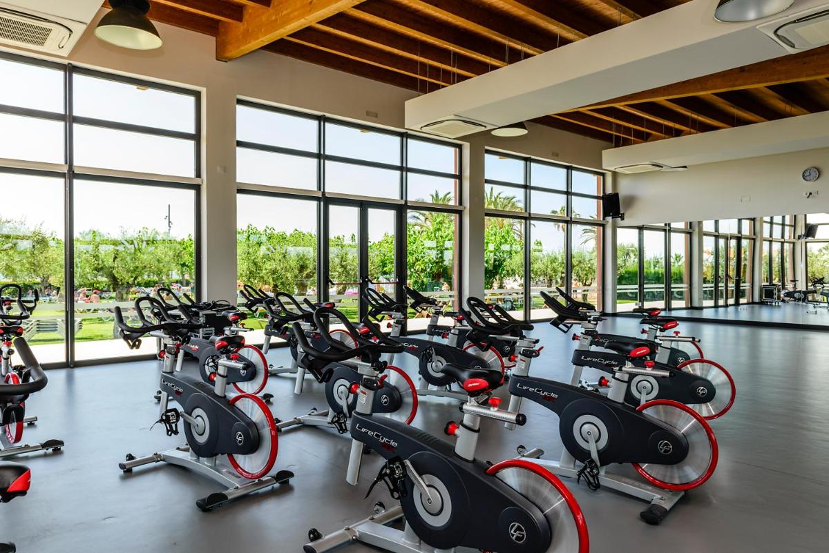 Gimnasio o instalaciones de fitness de Estival ElDorado Resort