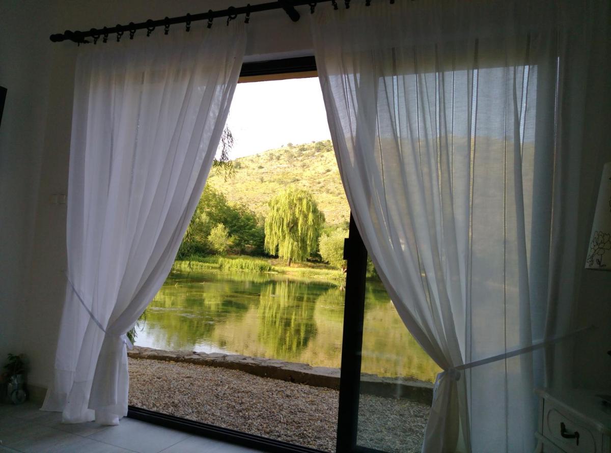 River House Buna - Housity