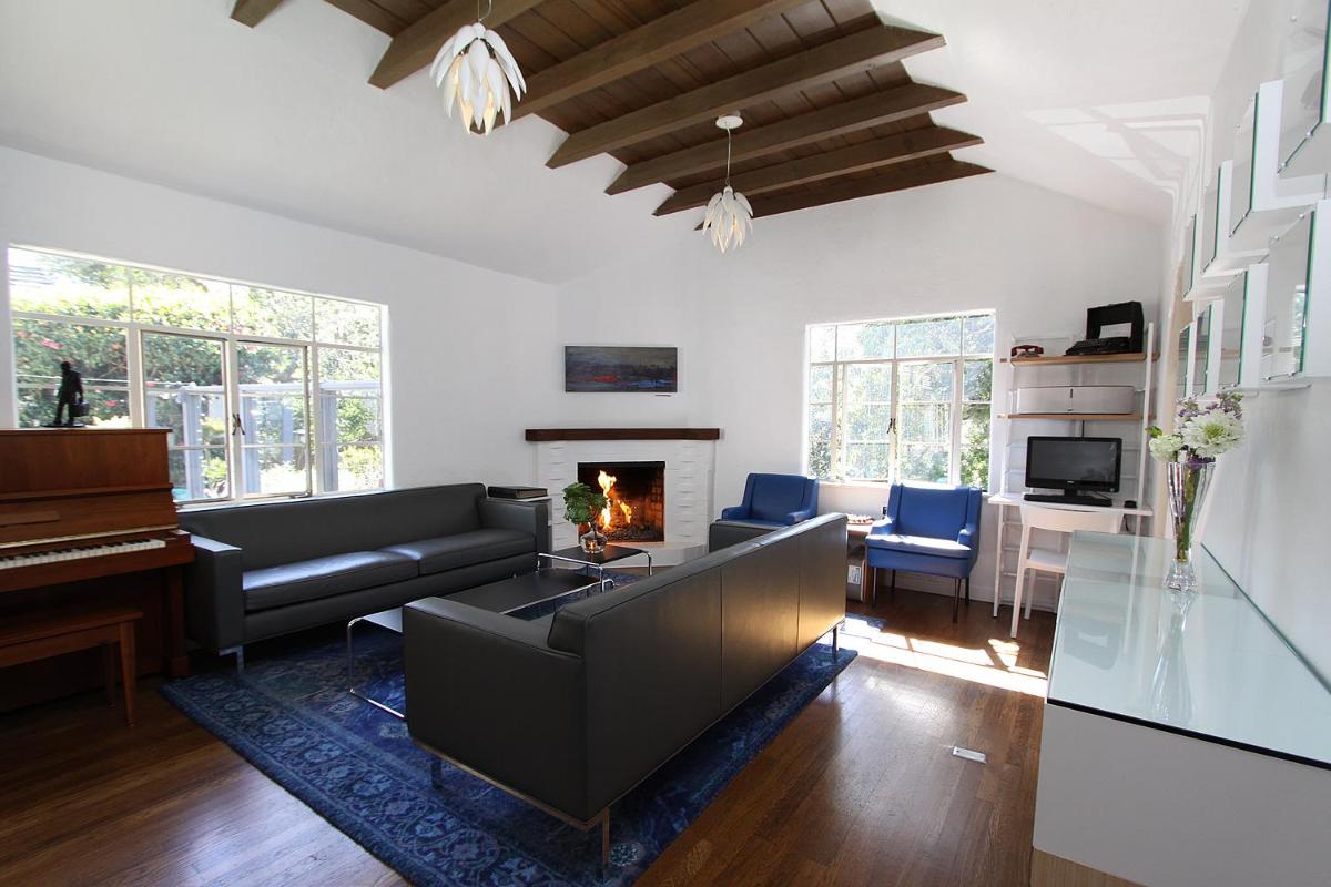 The Vagabond's House Boutique Inn - Housity