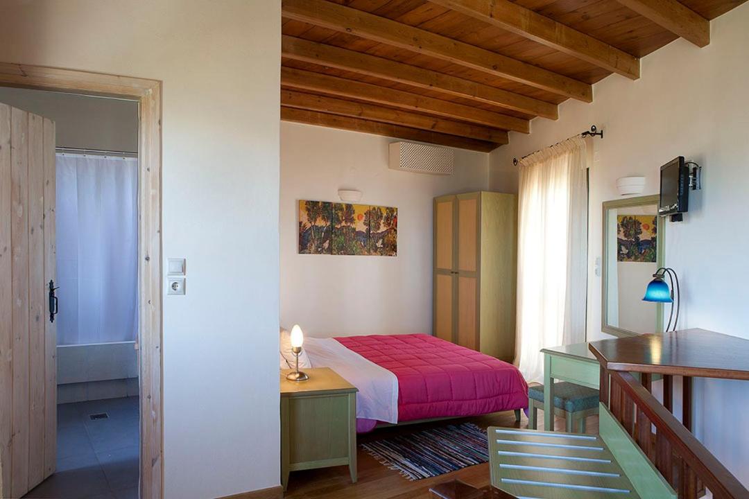 Kastellos Traditional Houses - Housity
