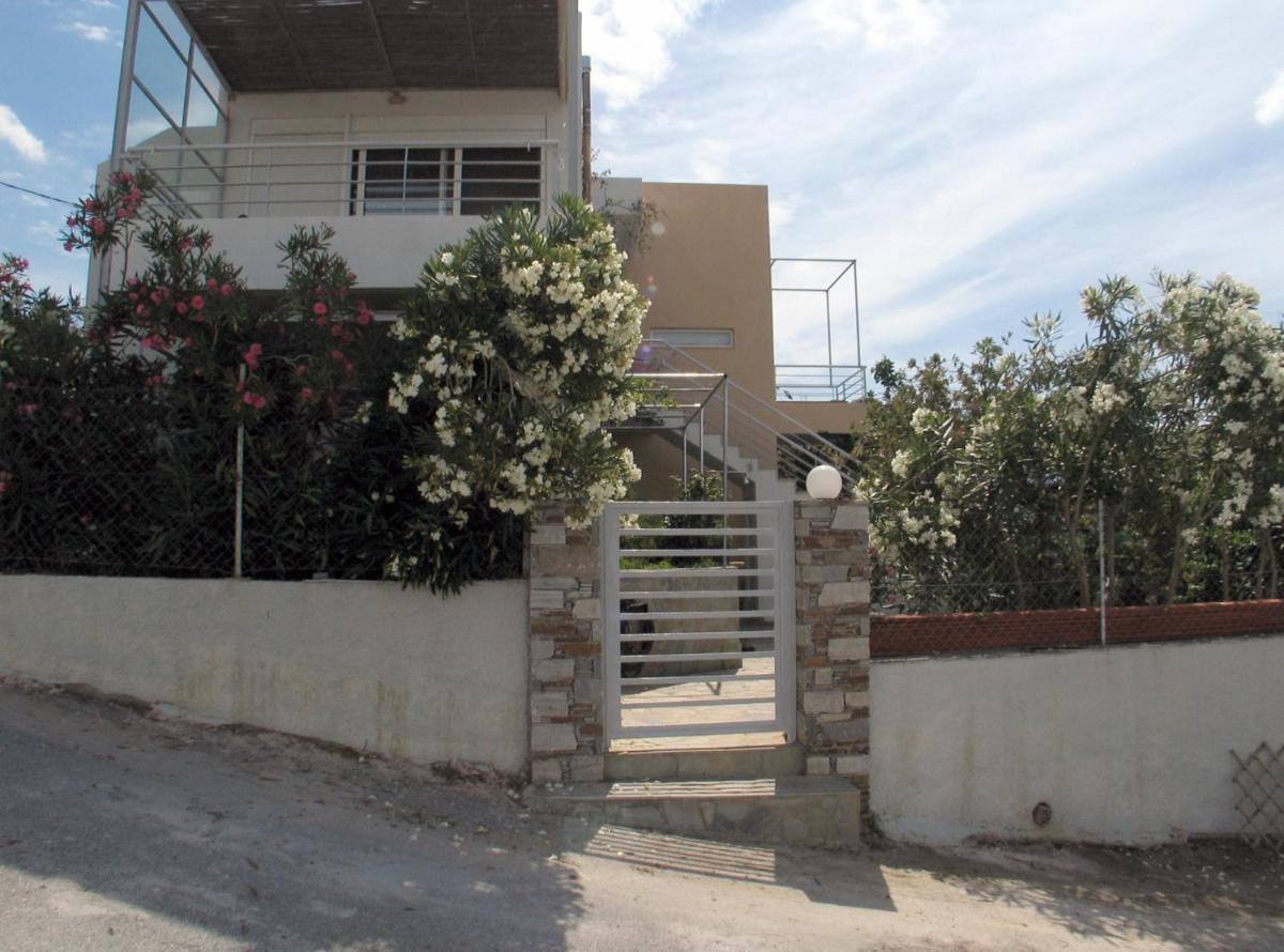 Garden house Karystos - Housity